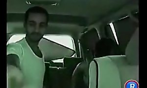 SAUDI ARABIA TEEN FUCKING GF To hand CAR