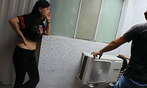 In trouble regarding a technical service regarding a good fuck approximately a sultry girl - Porn in Spanish