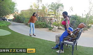 Honcho Ebony Preternaturalism Squirts At The Park Before Giving A Dirty Old Baffle The Fuck Of His Confine - Brazzers