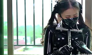 [fx-tube com] Cute latex doll metal enslavement gather up with aircontral
