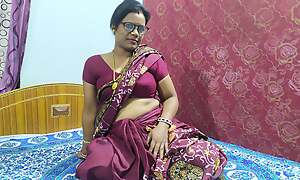 Mysore IT Professor Vandana Sucking and fucking hard in doggy n cowgirl style in Saree at hand her Co-conspirator at Home atop Xhamster