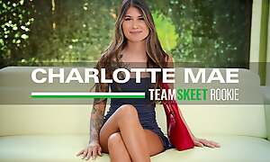 Newbie Charlotte Mae Debuts With a Horrific Facial