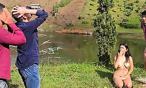 I FUCK THE RANCH OWNER'S DAUGHTER In a little while WE GET CAUGHT BY The brush BOYFRIEND Together with The brush STEPDAD