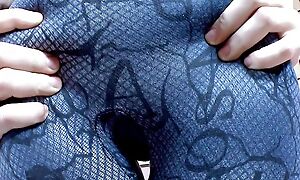Pamela Sanchez gets her fat hairy pussy fucked fast