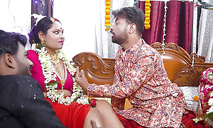 DESI MALLU NEW MARRIED Join in matrimony HARDCORE GANGBANG Turtle-dove WITH HER FOUR HUSBAND'S Guests FULL Dusting ( HINDI AUDIO )