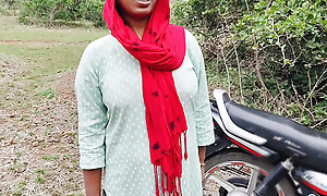 After university holidays, young Indian desi unladylike goes to the jungle with say no to boyfriends - desi village young university unladylike jungle .