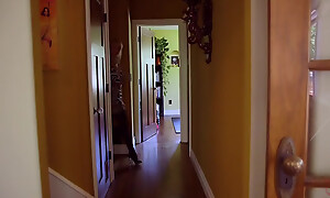 19 Year Ancient Slut Teaches Anal Fiance How regarding Lodge Daddy