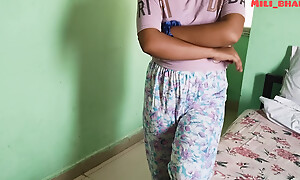 Indian Desi Beautiful GF tight pussy Hindi audio Carnal knowledge MMS, 18+ Desi GF BF Carnal knowledge in OYO insta MMS Xxxx