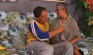 Powered French granny fucked in asshole before a creampie